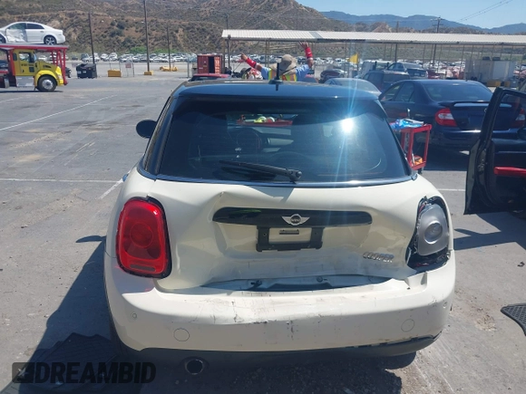 2016 MINI Hardtop 4 Door with VIN WMWXU1C56G2D10605, listed as a IAAI auction lot 42411431 with 35,367 mi miles and . Bid and sale history available at DreamBid. Image 15.