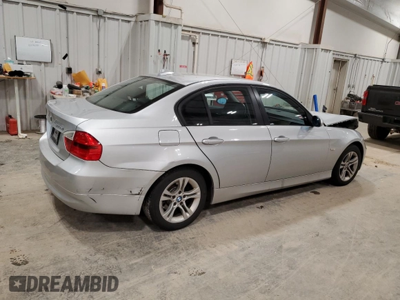 2008 BMW 3 Series 328xi z VIN WBAVC93588K039103, wystawiony jako Copart lot #52604335 z przebiegiem 149 843 mil mil oraz Nie do naprawy • Non repairable. Historia ofert i sprzedaży dostępna na DreamBid. Obrazek 3.