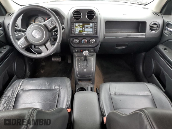2015 Jeep Patriot High Altitude z VIN 1C4NJPFA7FD349976, wystawiony jako Copart lot #52503355 z przebiegiem 149 809 mil mil oraz Szkoda całkowita • Salvage title. Historia ofert i sprzedaży dostępna na DreamBid. Obrazek 8.