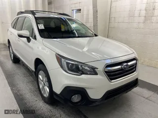2018 Subaru Outback Premium with VIN 4S4BSAFC8J3324903, listed as a IAAI auction lot 42088281 with 81,209 mi miles. Bid and sale history available at carsss.com. Image 1.