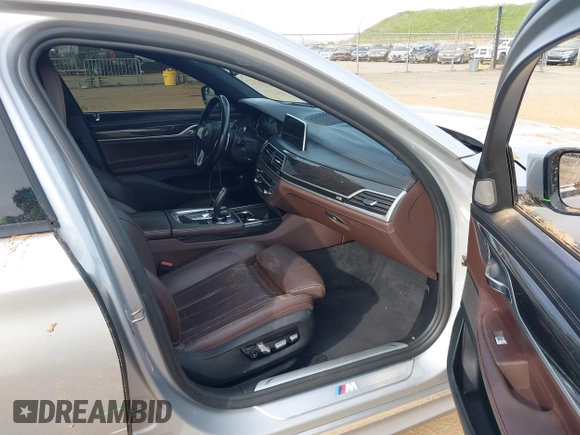 2019 BMW 7 Series 740i с VIN WBA7E2C57KB216466, выставлен на аукционе IAAI как лот 41689258 с пробегом 79 962 миль миль и . История ставок и продаж доступна на DreamBid. Изображение 5.
