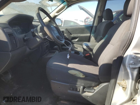 2004 Jeep Grand Cherokee Laredo with VIN 1J4GW48S54C349888, listed as a Copart auction lot 43009574 with 238,247 mi miles and Salvage title. Bid and sale history available at DreamBid. Image 7.