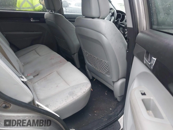 2012 Kia Sorento LX with VIN 5XYKT3A19CG244821, listed as a IAAI auction lot 41862626 with 243,165 mi miles. Bid and sale history available at carsss.com. Image 8.