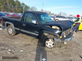 2001 Chevrolet Silverado 1500 LS with VIN 1GCEK14T11Z103743, listed as a IAAI auction lot 41300118 with 1 mi miles. Bid and sale history available at carsss.com. Image 1.