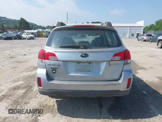 2013 Subaru Outback 2.5i z VIN 4S4BRCAC1D1220946, wystawiony jako IAAI lot #42697598 z przebiegiem 116 027 mil mil oraz . Historia ofert i sprzedaży dostępna na DreamBid. Obrazek 16.