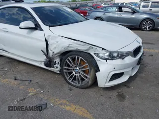2015 BMW 4 Series 428i z VIN WBA3N3C55FK233907, wystawiony jako IAAI lot #42335053 z przebiegiem 45 000 mil mil oraz . Historia ofert i sprzedaży dostępna na DreamBid. Obrazek 6.