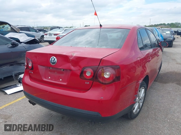 2010 Volkswagen Jetta Limited Edition с VIN 3VWAX7AJ6AM161142, выставлен на аукционе IAAI как лот 40311201 с пробегом 193 109 миль миль и . История ставок и продаж доступна на DreamBid. Изображение 4.