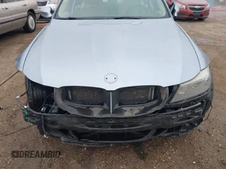 2011 BMW 3 Series 328i xDrive with VIN WBAPK7G53BNN69625, listed as a IAAI auction lot 41996331 with 199,392 mi miles and . Bid and sale history available at carsss.com. Image 6.