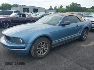 2005 Ford Mustang Deluxe with VIN 1ZVHT84N355253948, listed as a IAAI auction lot 42184141 with 182,119 mi miles and . Bid and sale history available at DreamBid. Image 19.