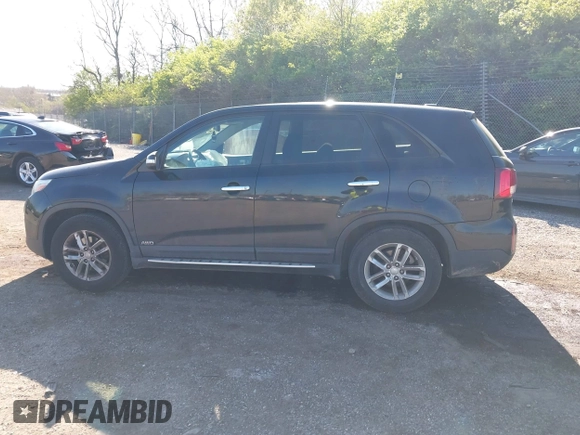 2015 Kia Sorento LX with VIN 5XYKTCA63FG614211, listed as a IAAI auction lot 42041969 with 133,264 mi miles and . Bid and sale history available at carsss.com. Image 15.