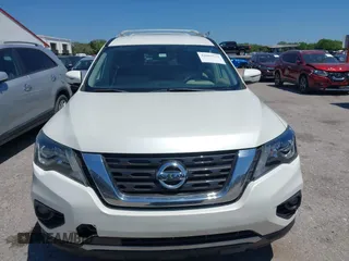 2018 Nissan Pathfinder SV with VIN 5N1DR2MN3JC620443, listed as a IAAI auction lot 42065523 with 137,449 mi miles. Bid and sale history available at carsss.com. Image 11.