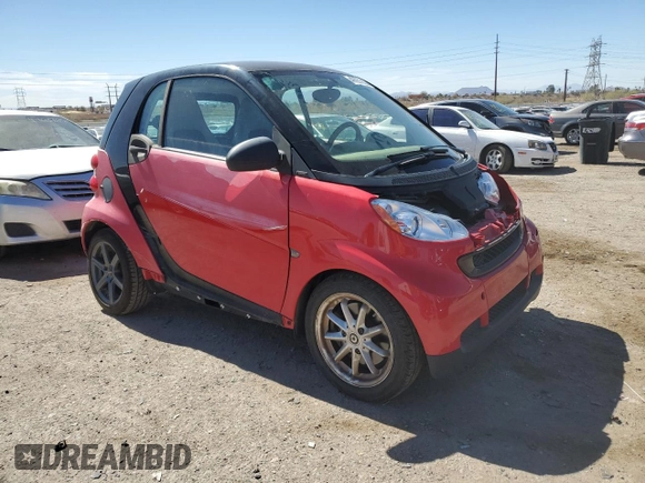 2009 Smart fortwo Pure z VIN WMEEJ31X39K233387, wystawiony jako Copart lot #46931285 z przebiegiem 79 695 mil mil oraz Tytuł czysty. Historia ofert i sprzedaży dostępna na DreamBid. Obrazek 4.