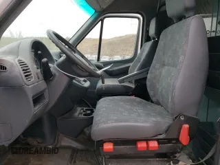 2006 Dodge Sprinter with VIN WD0PD644865963590, listed as a Copart auction lot 48614595 with 141,842 mi miles and Clean Title. Bid and sale history available at DreamBid. Image 7.