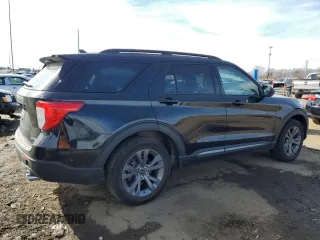 2023 Ford Explorer XLT with VIN 1FMSK8DH9PGB82621, listed as a Copart auction lot 50576485 with 28,026 mi miles and Salvage Title. Bid and sale history available at carsss.com. Image 3.