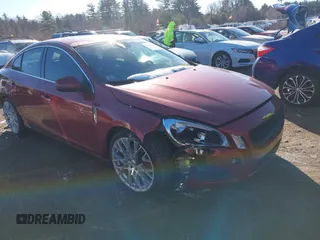 2013 Volvo S60 T5 with VIN YV1612FH6D1226280, listed as a IAAI auction lot 41318892 with 115,185 mi miles. Bid and sale history available at carsss.com. Image 1.