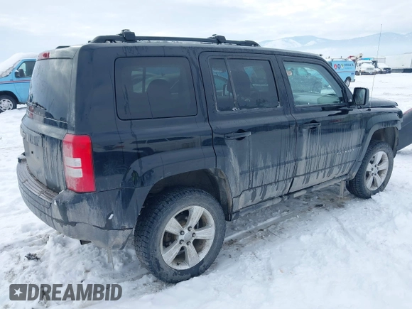 2015 Jeep Patriot Sport z VIN 1C4NJRBB4FD347418, wystawiony jako IAAI lot #41609314 z przebiegiem 121 337 mil mil oraz . Historia ofert i sprzedaży dostępna na DreamBid. Obrazek 4.