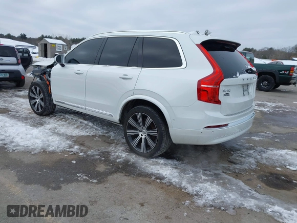 2023 Volvo XC90 Plus z VIN YV4H600N2P1952562, wystawiony jako IAAI lot #41597675 z przebiegiem 18 232 mil mil oraz . Historia ofert i sprzedaży dostępna na DreamBid. Obrazek 3.