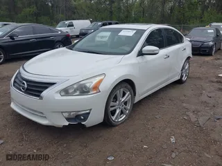 2013 Nissan Altima 3.5 SL with VIN 1N4BL3AP5DN441862, listed as a IAAI auction lot 41918971 with 196,193 mi miles. Bid and sale history available at carsss.com. Image 2.