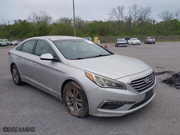 2015 Hyundai Sonata 2.4L SE with VIN 5NPE24AF3FH009863, listed as a IAAI auction lot 41897387 with 205,471 mi miles. Bid and sale history available at carsss.com. Image 1.