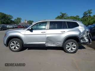 2019 Volkswagen Atlas SE with VIN 1V2UR2CA2KC557449, listed as a IAAI auction lot 42281302 with 106,739 mi miles and . Bid and sale history available at DreamBid. Image 15.