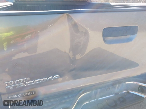 2009 Toyota Tacoma with VIN 5TETX22NX9Z650397, listed as a IAAI auction lot 41687435 with 123,106 mi miles and . Bid and sale history available at DreamBid. Image 6.