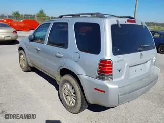 2005 Mercury Mariner Luxury with VIN 4M2YU57155DJ07235, listed as a IAAI auction lot 40687176 with 193,237 mi miles. Bid and sale history available at carsss.com. Image 3.
