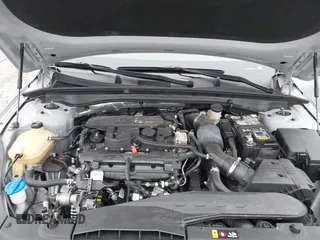 2022 Kia K5 GT-Line z VIN 5XXG64J2XNG133729, wystawiony jako IAAI lot #42440669 z przebiegiem 36 376 mil mil oraz . Historia ofert i sprzedaży dostępna na DreamBid. Obrazek 10.