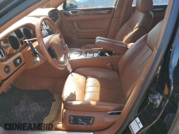 2006 Bentley Flying Spur z VIN SCBBR53W96C032273, wystawiony jako Copart lot #46582715 z przebiegiem Nie podano mil oraz Szkody całkowita. Historia ofert i sprzedaży dostępna na DreamBid. Obrazek 7.
