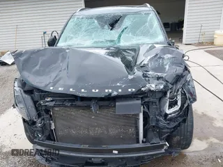 2022 Kia Telluride S with VIN 5XYP64HC6NG261279, listed as a IAAI auction lot 42240640 with 89,317 mi miles and . Bid and sale history available at DreamBid. Image 6.