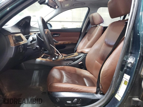 2008 BMW 3 Series 328xi with VIN WBAVC93568K044042, listed as a Copart auction lot 48079995 with 157,523 mi miles and Clean title. Bid and sale history available at DreamBid. Image 7.