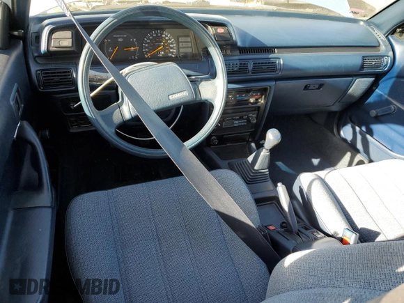 1990 Toyota Camry z VIN 4T1SV24E0LU137556, wystawiony jako Copart lot #84628404 z przebiegiem 247 203 mil mil oraz Czysty tytuł • Clean title. Historia ofert i sprzedaży dostępna na DreamBid. Obrazek 8.
