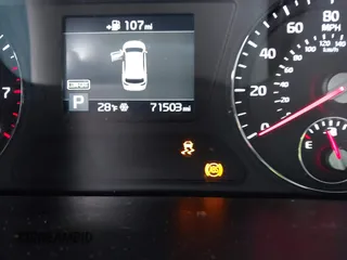 2019 Kia Sorento LX with VIN 5XYPGDA39KG452763, listed as a IAAI auction lot 41585609 with 71,503 mi miles. Bid and sale history available at carsss.com. Image 15.