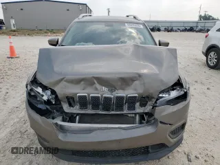 2020 Jeep Cherokee Latitude z VIN 1C4PJLCX7LD511157, wystawiony jako Copart lot #56926835 z przebiegiem 108 618 mil mil oraz Szkoda całkowita • Salvage title. Historia ofert i sprzedaży dostępna na DreamBid. Obrazek 5.