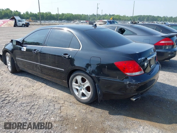 2006 Acura RL z VIN JH4KB16556C012209, wystawiony jako IAAI lot #42427472 z przebiegiem Nie podano mil oraz . Historia ofert i sprzedaży dostępna na DreamBid. Obrazek 3.