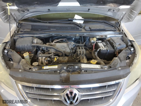 2010 Volkswagen Routan SE with VIN 2V4RW3D18AR202351, listed as a Copart auction lot 77172724 with 166,999 mi miles and Clean Title. Bid and sale history available at carsss.com. Image 13.