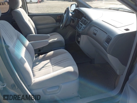 2000 Toyota Sienna CE with VIN 4T3ZF19C8YU272134, listed as a IAAI auction lot 41505762 with 234,706 mi miles. Bid and sale history available at carsss.com. Image 5.