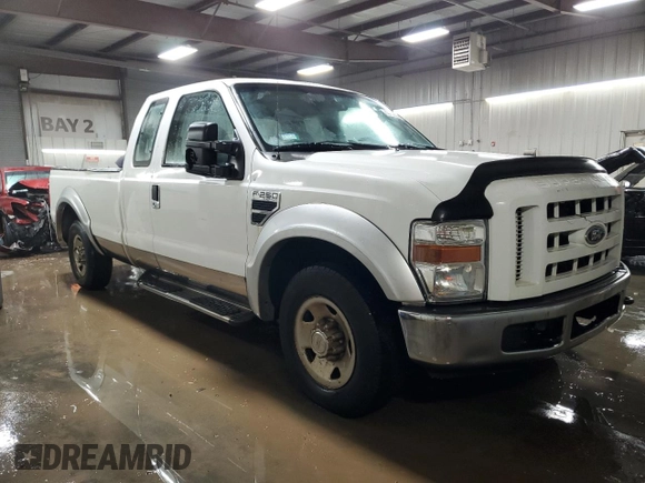 2008 Ford F-250 XL with VIN 1FTSX20568EB45795, listed as a Copart auction lot 82710014 with 149,667 mi miles and Salvage title. Bid and sale history available at DreamBid. Image 4.