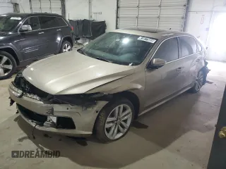2016 Volkswagen Passat SEL z VIN 1VWCT7A39GC063299, wystawiony jako Copart lot #41877585 z przebiegiem 188 629 mil mil oraz Czysty tytuł • Clean title. Historia ofert i sprzedaży dostępna na DreamBid. Obrazek 1.