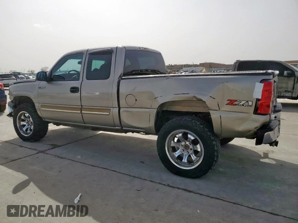 2003 Chevrolet Silverado 1500 with VIN 2GCEK19T031112373, listed as a Copart auction lot 48402145 with 295,098 mi miles and Clean Title. Bid and sale history available at carsss.com. Image 2.