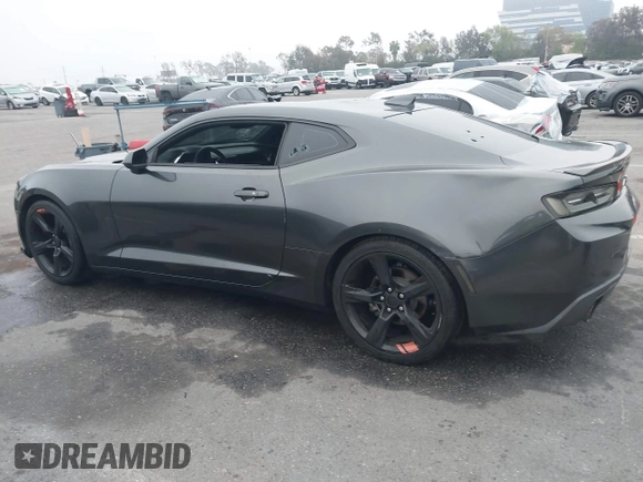 2017 Chevrolet Camaro 1LT z VIN 1G1FB1RX5H0216019, wystawiony jako IAAI lot #41881997 z przebiegiem 84 505 mil mil oraz . Historia ofert i sprzedaży dostępna na DreamBid. Obrazek 14.