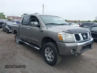 2006 Nissan Titan XE z VIN 1N6BA07A46N505410, wystawiony jako IAAI lot #42345334 z przebiegiem 267 891 mil mil oraz . Historia ofert i sprzedaży dostępna na DreamBid. Obrazek 1.