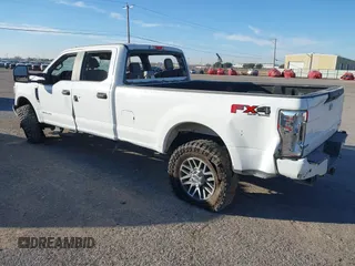 2017 Ford Super Duty F-250 SRW Lariat with VIN 1FT7W2BT3HEF21695, listed as a IAAI auction lot 41321439 with 136,063 mi miles. Bid and sale history available at carsss.com. Image 3.