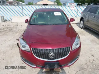 2016 Buick Regal Premium II z VIN 2G4GS5GXXG9137547, wystawiony jako IAAI lot #42483085 z przebiegiem 79 889 mil mil oraz . Historia ofert i sprzedaży dostępna na DreamBid. Obrazek 12.