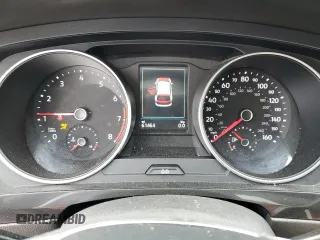 2018 Volkswagen Tiguan S with VIN 3VV1B7AXXJM013468, listed as a Copart auction lot 58371875 with 61,464 mi miles and Salvage title. Bid and sale history available at DreamBid. Image 9.