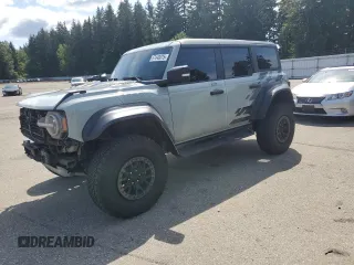 2023 Ford Bronco Raptor z VIN 1FMEE5JR7PLA93752, wystawiony jako Copart lot #57440075 z przebiegiem 33 549 mil mil oraz Szkody całkowita. Historia ofert i sprzedaży dostępna na DreamBid. Obrazek 1.