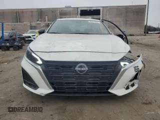 2024 Nissan Altima 2.5 S with VIN 1N4BL4BV6RN332210, listed as a Copart auction lot 49221095 with 10,547 mi miles and Salvage Title. Bid and sale history available at carsss.com. Image 5.