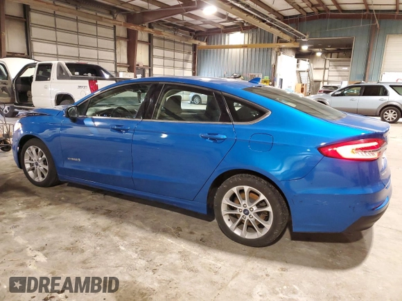 2019 Ford Fusion SE with VIN 3FA6P0LU9KR258773, listed as a Copart auction lot 52117085 with 103,492 mi miles and Salvage Title. Bid and sale history available at carsss.com. Image 2.