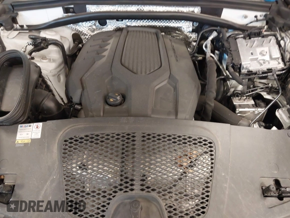 2022 Porsche Macan with VIN WP1AA2A54NLB03594, listed as a IAAI auction lot 41696623 with 43,779 mi miles and . Bid and sale history available at DreamBid. Image 10.