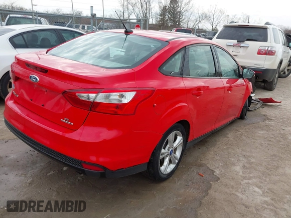 2013 Ford Focus SE with VIN 1FADP3F27DL261790, listed as a IAAI auction lot 42032822 with 80,585 mi miles. Bid and sale history available at carsss.com. Image 4.