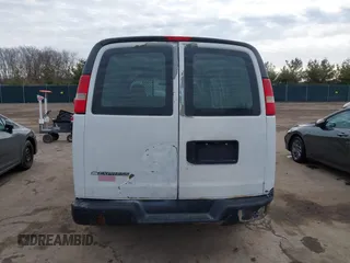 2008 Chevrolet Express Cargo Van with VIN 1GCGG25C081217403, listed as a IAAI auction lot 41470035 with 0 mi miles. Bid and sale history available at carsss.com. Image 17.
